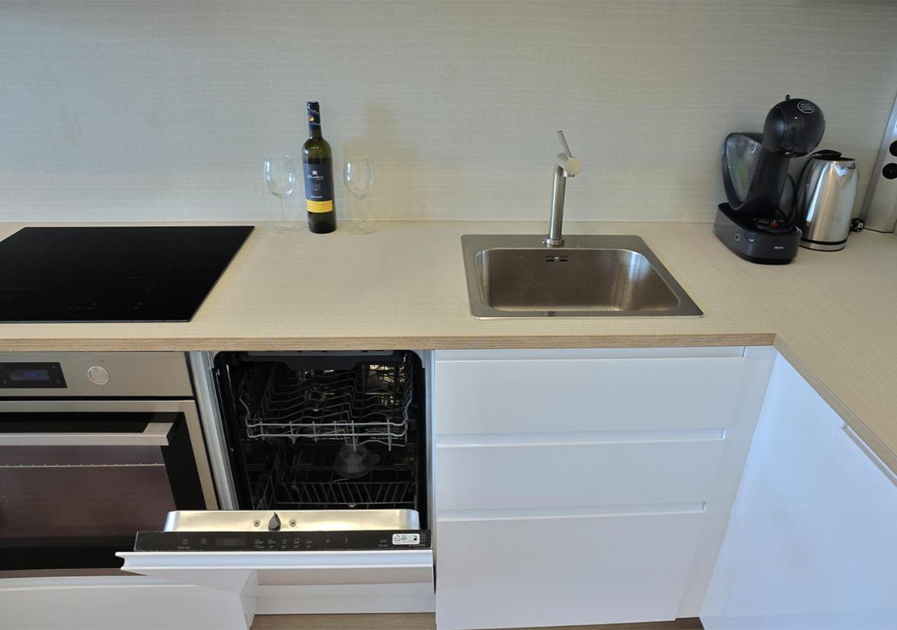 New Cozy 2 Room Pink Apartment Bratislava 059 Exteriör bild